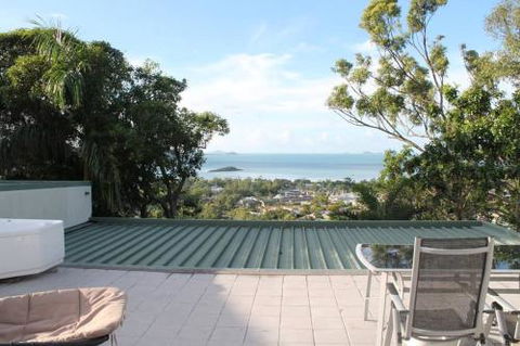 Yachtsmans Paradise Whitsundays - Surfers Gold Coast 1
