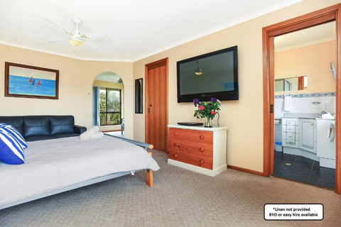 Encounter Bay Family Retreat - Surfers Gold Coast 2