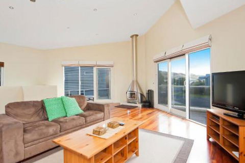 Felicity - Surfers Gold Coast 4