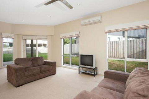 Felicity - Surfers Gold Coast 5