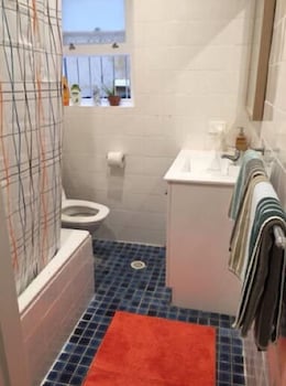 Stunning Beach Living H361 - Surfers Gold Coast 6