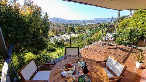 The View Stylish Cosy - Surfers Gold Coast 2