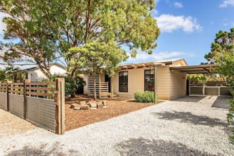 Sea Devine - Surfers Gold Coast 0