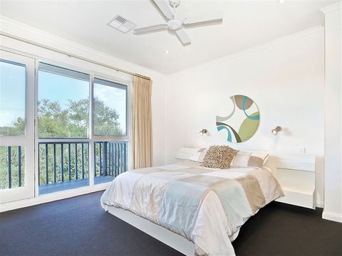 Tennis Elbow - Surfers Gold Coast 6