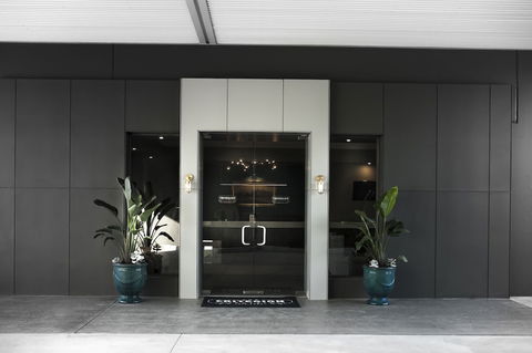 Criterion Hotel Sale - Surfers Gold Coast 0