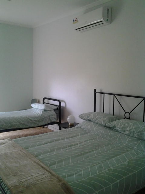 Hilltop Escape B&B - Surfers Gold Coast 5