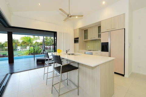 17 Cascade Luxury House On Fairway - Surfers Gold Coast 5