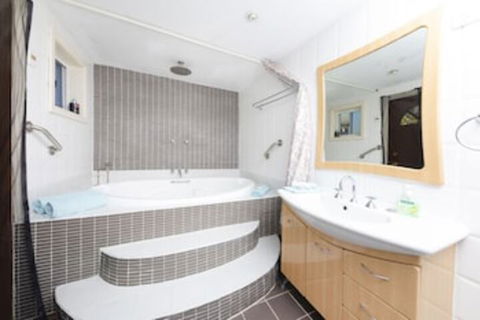 La Casa - Surfers Gold Coast 0