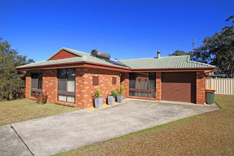 Relax & Unwind In Badgee - Surfers Gold Coast 1