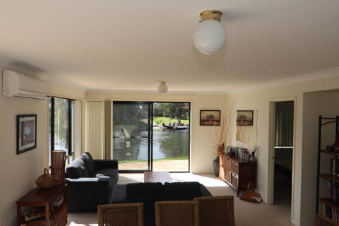 The Moorings Waterfront - Surfers Gold Coast 5