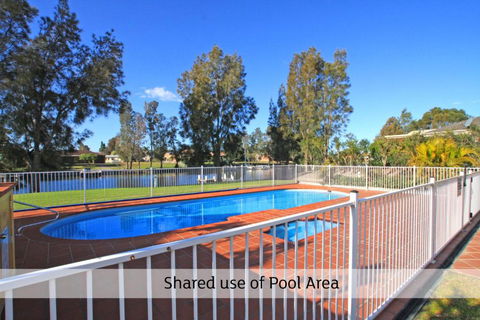 Waterfront Getaway In Sussex - Surfers Gold Coast 1