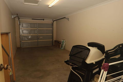 Waterfront Getaway In Sussex - Surfers Gold Coast 5