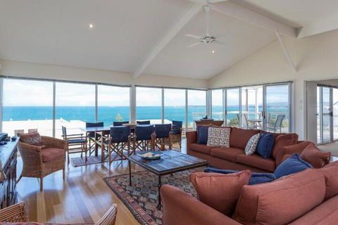 Seagull House Ocean Viewed House - Surfers Gold Coast 0