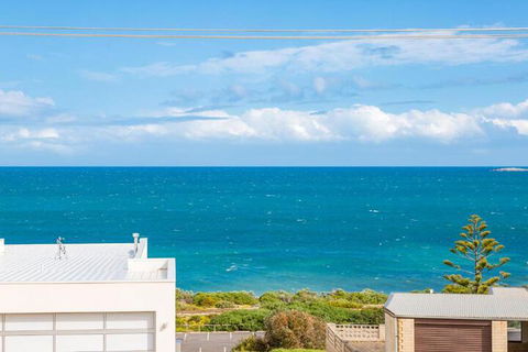 Seagull House Ocean Viewed House - Surfers Gold Coast 4