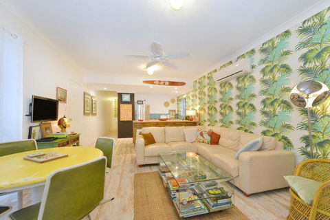 Boho Beach Apartment - Surfers Gold Coast 4