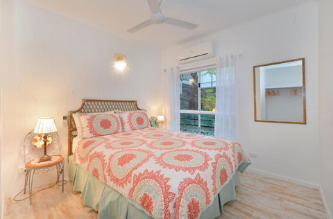 Boho Beach Apartment - Surfers Gold Coast 3