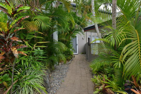 Boho Beach Apartment - Surfers Gold Coast 1