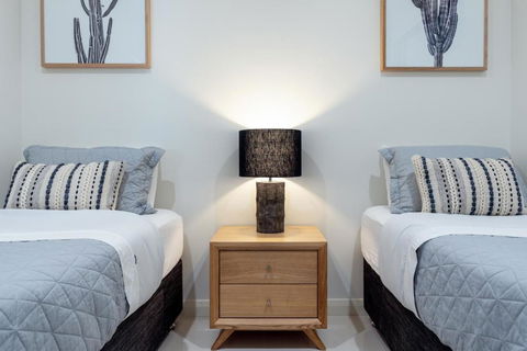 CENTRAL NO 5 LUXURY APARTMENT - Surfers Gold Coast 1