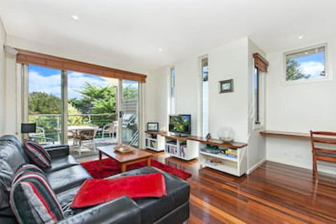 CASTWOOD VILLA No. 1 - Surfers Gold Coast 0