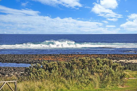ESCAPE 2 BROPHY - Surfers Gold Coast 1