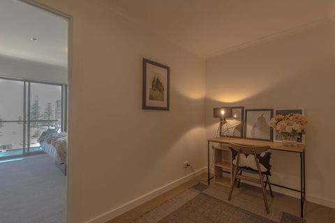 Seaview Penthouse - Surfers Gold Coast 3