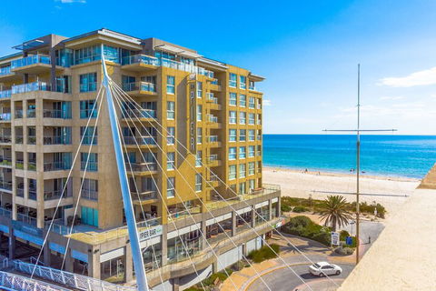 Seaview Penthouse - Surfers Gold Coast 6