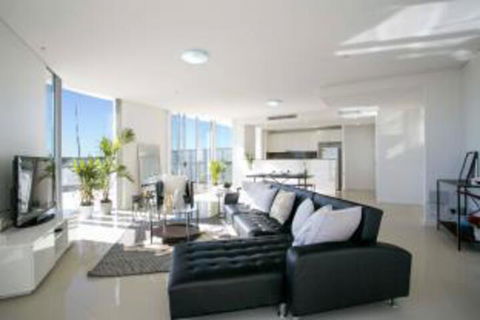 Palatial Penthouse Apartment Phenomenal Views - Surfers Gold Coast 2