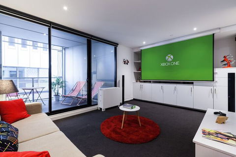 CLARK, 1BDR Melbourne Apartment - Surfers Gold Coast 1