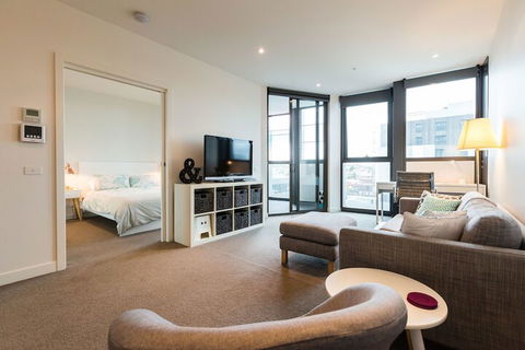 MILA, 1BDR Cremorne Apartment - Surfers Gold Coast 5