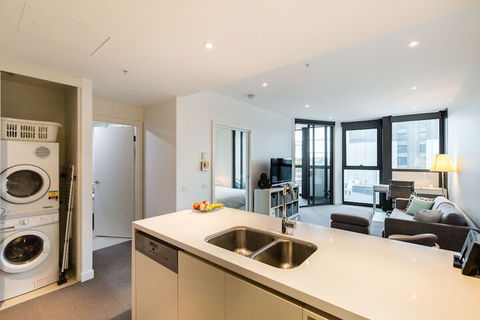 MILA, 1BDR Cremorne Apartment - Surfers Gold Coast 3