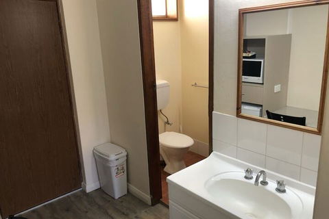 Brolga Hotel Motel - Surfers Gold Coast 2