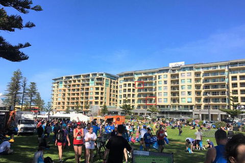 Beachside Luxury Getaway In Glenelg - Surfers Gold Coast 5