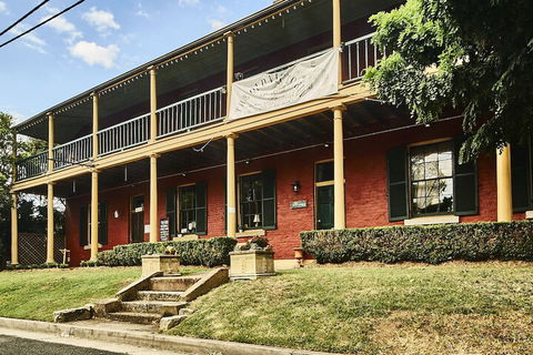 The Old Victoria - Surfers Gold Coast 1