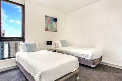 MJ Shortstay Bank Apartments - Surfers Gold Coast 1