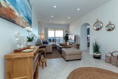 Kiah, Unit 5/53 Victoria Parade - Surfers Gold Coast 0