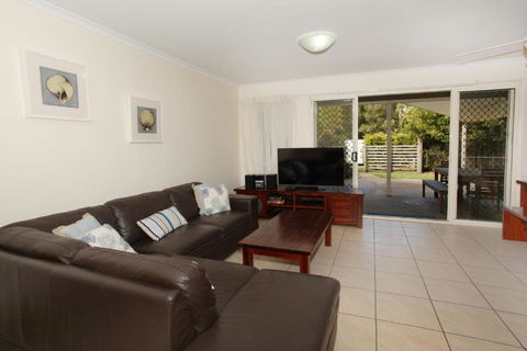 Unit 9 Marcoola Shores 1 Flindersia Street Marcoola 500 BOND LINEN INCLUDED - Surfers Gold Coast 2