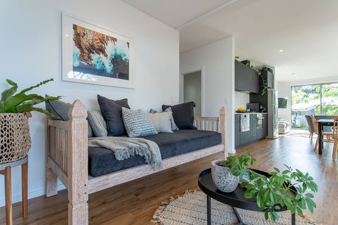 Yallingup Beach Home - Surfers Gold Coast 2