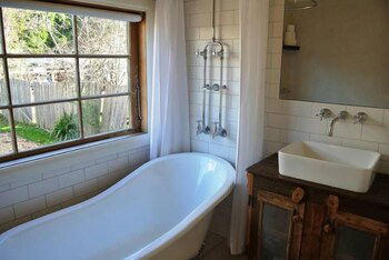 La Maisonette - Gorgeous 2 Bedroom - Surfers Gold Coast 3