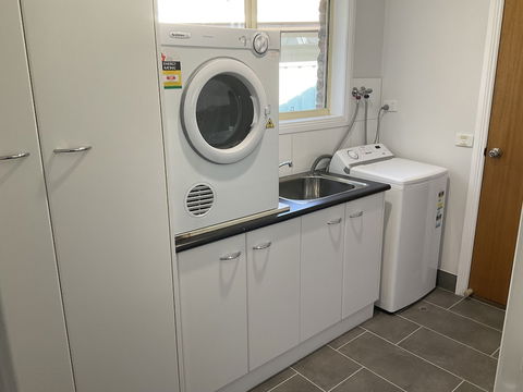 Valley View Townhouse - On The RAIL TRAIL - Surfers Gold Coast 3