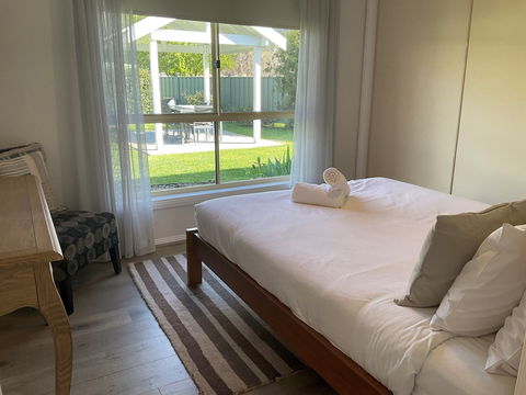 Valley View Townhouse - On The RAIL TRAIL - Surfers Gold Coast 1