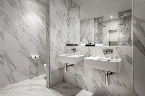 The Melbourne Hotel - Surfers Gold Coast 6