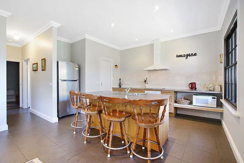River Verse - On The Ovens - Surfers Gold Coast 4