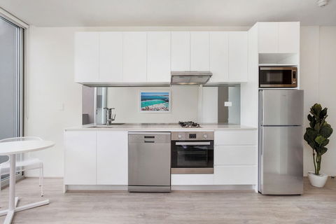 Bondi Beach Studios - Surfers Gold Coast 5