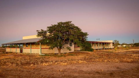 Longreach Outback Adventures - Surfers Gold Coast 4