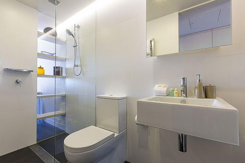 Accommodate Canberra - Nishi - Surfers Gold Coast 5