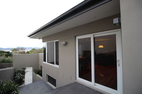 Sunny Sandy Bay Apartment - Surfers Gold Coast 0