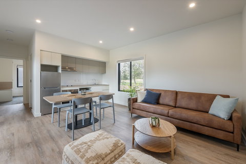 The Retreat At West Beach Parks - Surfers Gold Coast 2