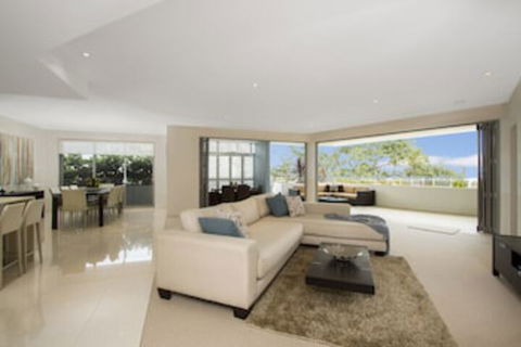 KINGSCLIFF OCEAN VIEW TERRACE By THE FIGTREE 5 - Surfers Gold Coast 0