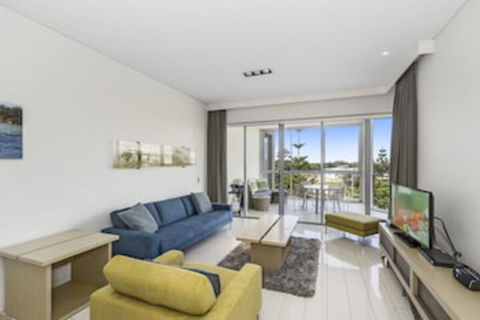 KINGSCLIFF COAST CULTURE 1208 - Surfers Gold Coast 0