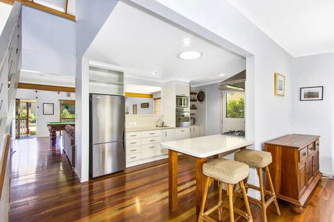 CABARITA BEACH BLISS HOLIDAY HOME On The LAKE - Surfers Gold Coast 4